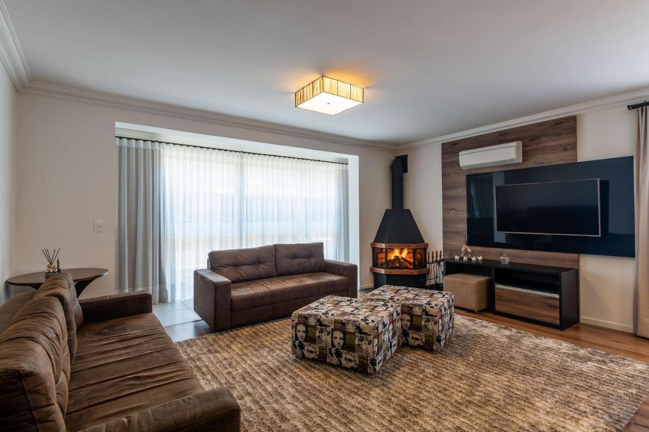 Luxuoso Apartamento No Coracao De Gramado Exterior foto